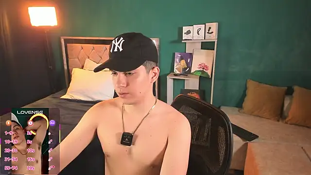 Brat  online show from September 2025 06:41:02 PM