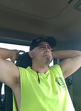 KrazyLegz online show from September 2025 05:40:01 PM