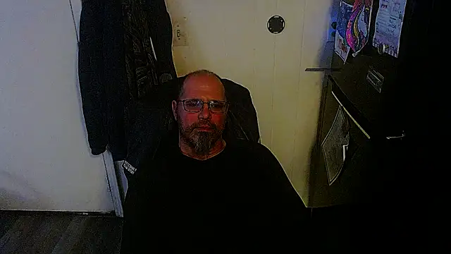 KrazyLegz online show from November 2025 05:01:02 PM