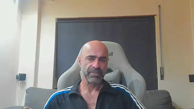 Bicopflirt online show from November 2025 12:42:02 AM