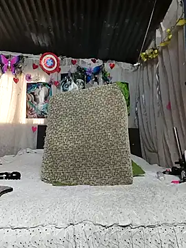 Snapshot of NinaGauther chatting on September 2025 04:43:01 PM NinaGauther online show from September 2025 04:43:01 PM