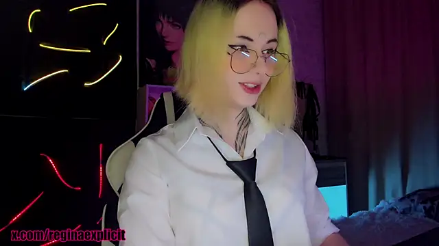 Snapshot of snake__bites chatting on September 2025 09:52:02 PM snake bites online show from September 2025 09:52:02 PM