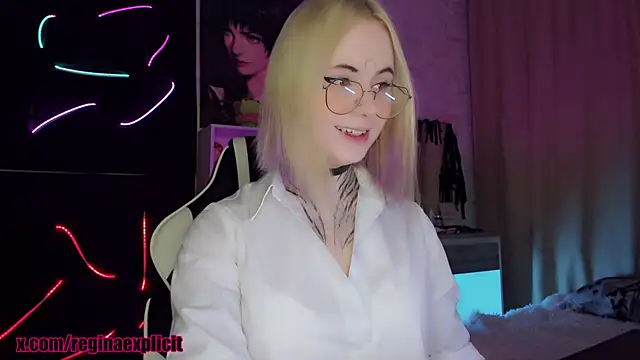 Snapshot of snake__bites chatting on November 2025 09:58:01 PM snake bites online show from November 2025 09:58:01 PM