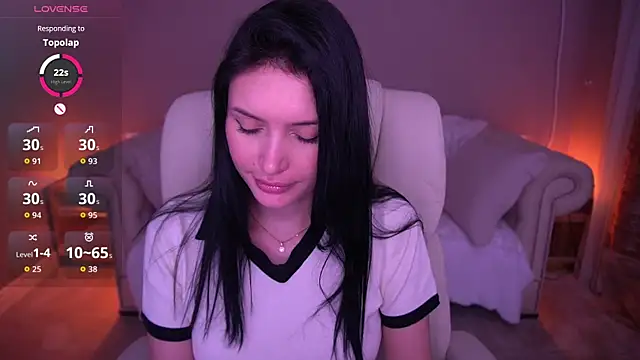 Snapshot of MilaSecrett chatting on November 2025 02:17:02 PM MilaSecrett online show from November 2025 02:17:02 PM