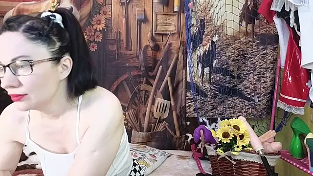 DashaHart online show from December 2024 06:09:02 PM