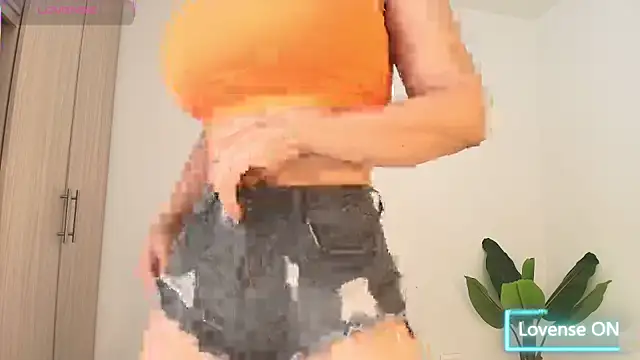 perla milf4u online show from October 2025 12:59:01 PM