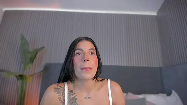 emelie 89 online show from May 2026 12:34:02 PM