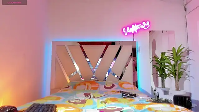 violeta prince online show from December 2024 08:20:02 AM