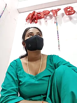 wildbabes online show from April 2026 07:38:02 PM