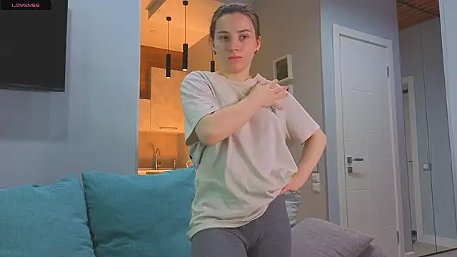 DonnaBurkee online show from October 2025 04:05:02 AM