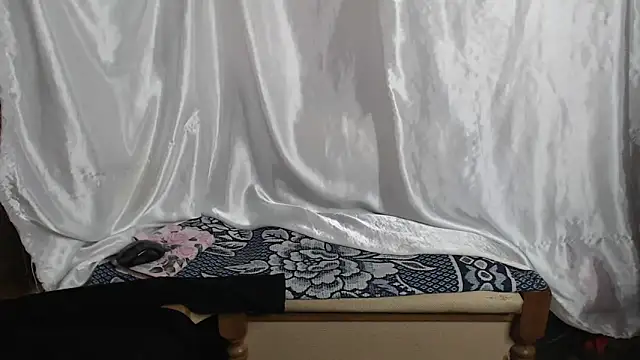 Burberrry  online show from February 2026 08:13:01 PM