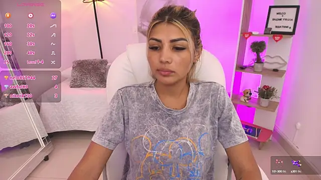 SALOOMEE   online show from January 2025 05:19:01 PM