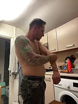 Yourhotboy 42 online show from October 2025 05:44:02 PM