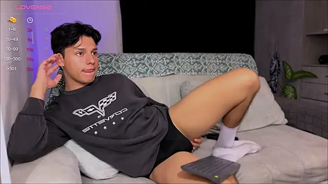 Snapshot of Alexxblue chatting on February 2025 02:03:02 AM Alexxblue online show from February 2025 02:03:02 AM