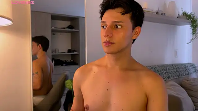 Snapshot of Alexxblue chatting on September 2025 08:12:02 PM Alexxblue online show from September 2025 08:12:02 PM