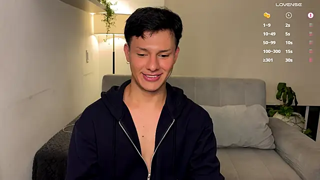 Snapshot of Alexxblue chatting on November 2025 03:05:01 AM Alexxblue online show from November 2025 03:05:01 AM