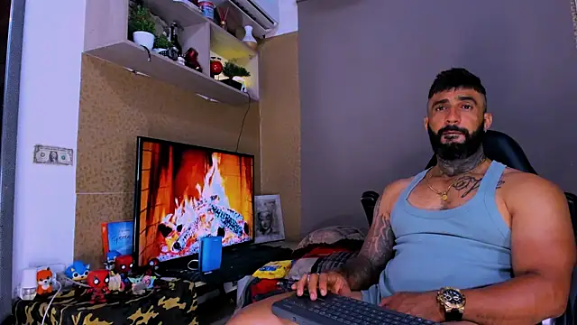 naugthy dominant online show from December 2024 06:43:01 AM