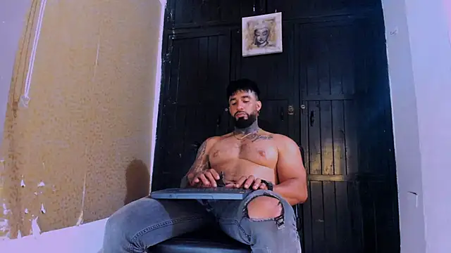 naugthy dominant online show from January 2025 03:39:02 AM