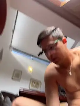 Nicolds14 online show from November 2025 03:55:02 PM