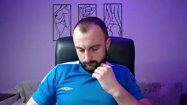 brindlefly6969 online show from February 2025 02:13:02 PM