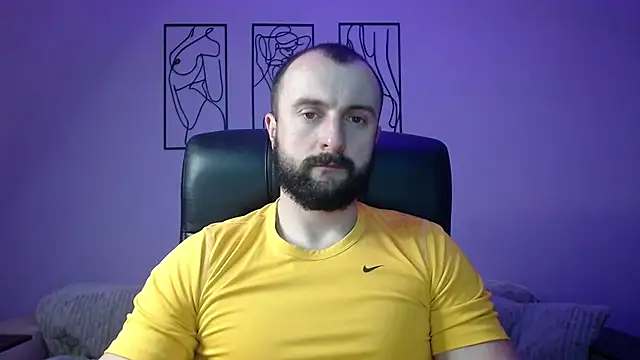 brindlefly6969 online show from March 2025 11:19:01 AM