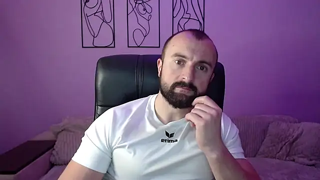 brindlefly6969 online show from October 2025 11:11:01 AM