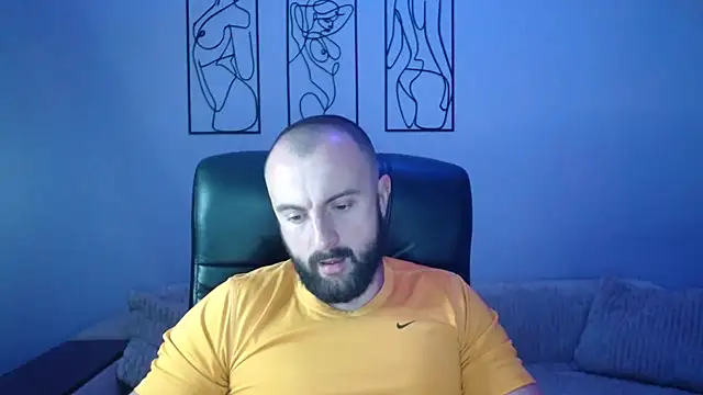 brindlefly6969 online show from December 2025 11:48:01 AM