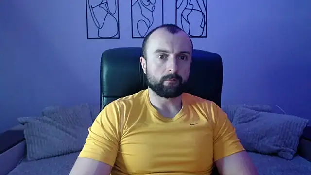 brindlefly6969 online show from February 2026 11:54:01 AM