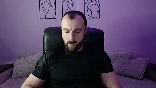 brindlefly6969 online show from March 2026 11:25:02 AM