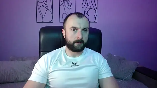 brindlefly6969 online show from April 2026 10:30:01 AM