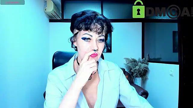 Silvia Wallec online show from February 2025 12:33:01 PM