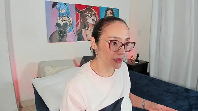 Jessica Herrera  online show from September 2025 09:38:01 PM