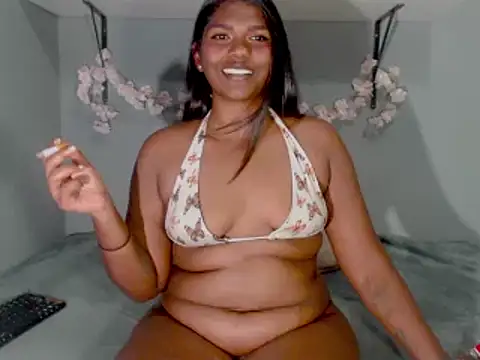 Sexykitten147 online show from October 2025 12:25:01 PM