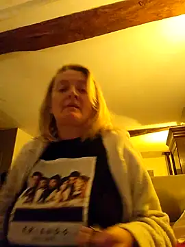 lady charlyne online show from February 2025 07:14:01 PM