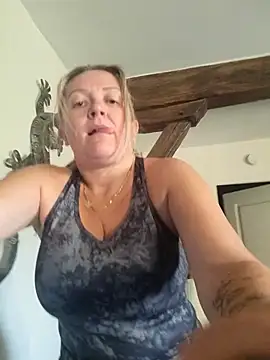 lady charlyne online show from February 2025 09:32:01 AM