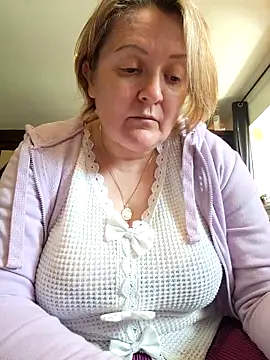 Snapshot of lady_charlyne chatting on May 2026 11:59:01 AM lady charlyne online show from May 2026 11:59:01 AM