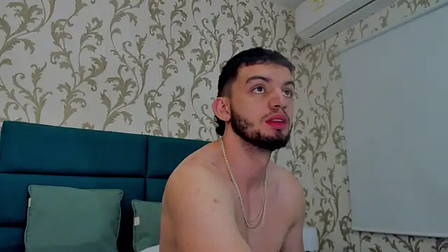 Michael magno online show from December 2024 01:43:02 PM