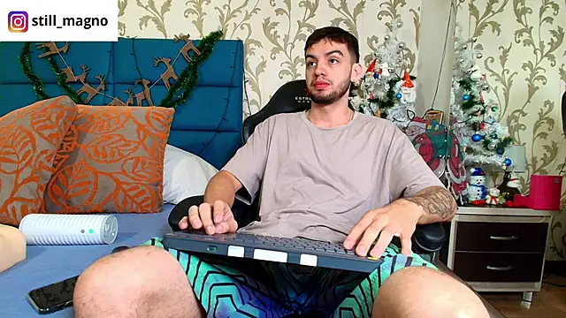 Michael magno online show from December 2025 12:25:01 PM