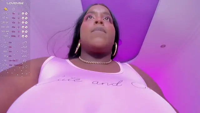 Snapshot of Rebeka_spencer chatting on February 2025 03:43:02 PM Rebeka spencer online show from February 2025 03:43:02 PM