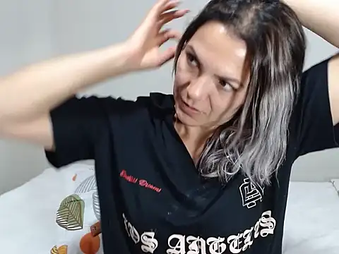 Chantal hott online show from January 2025 03:18:01 AM