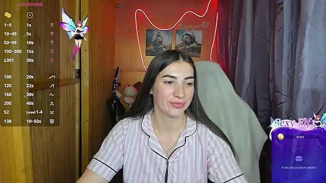 Fiery Brunette  online show from February 2025 05:38:01 AM