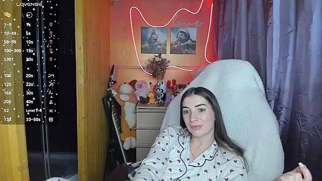 Fiery Brunette  online show from March 2025 11:31:01 AM