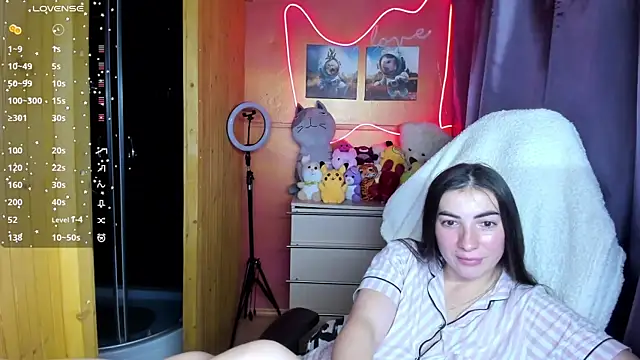 Fiery Brunette  online show from November 2025 04:19:02 PM