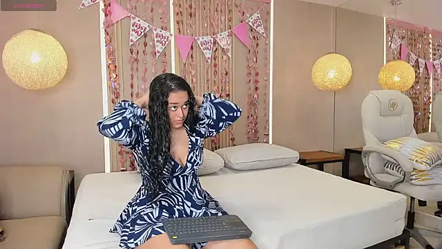 sabrina shark  online show from February 2026 01:56:02 AM