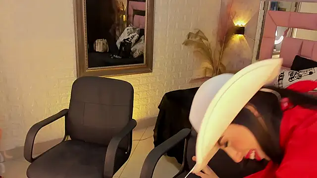 catalina  23 online show from January 2025 10:55:01 PM