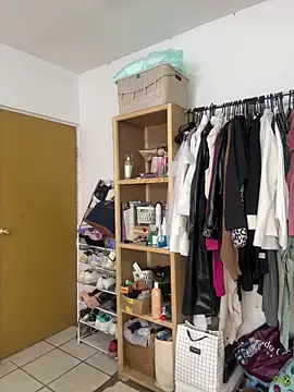 Sexyedith09 online show from April 2026 05:17:01 PM