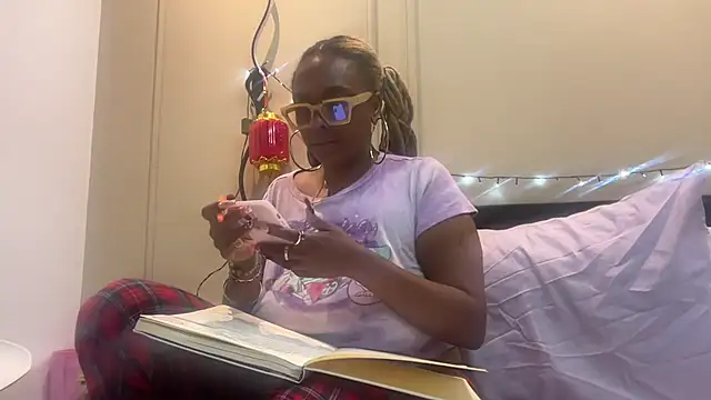 ChocolateCakeQueen online show from February 2025 02:14:01 AM