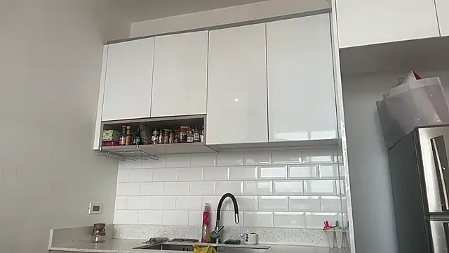 ChocolateCakeQueen online show from February 2025 12:47:01 PM