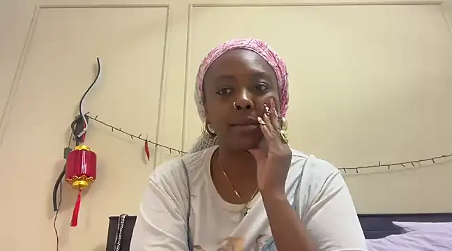 ChocolateCakeQueen online show from February 2025 12:43:01 AM