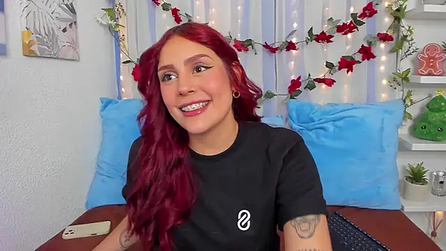 HazzelGray online show from December 2024 06:26:02 PM